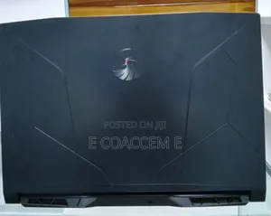 New Laptop MSI 16GB AMD Ryzen 5 SSD 1T