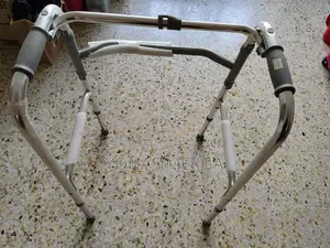 Aluminum Walker ወከርoffer Greater Stability While Standing