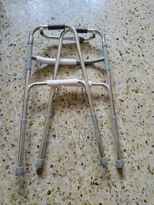 Aluminum Walker ወከርoffer Greater Stability While Standing