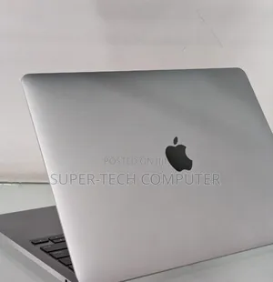 New Laptop Apple MacBook Pro 2020 M1 8GB Apple M1 SSD 256GB