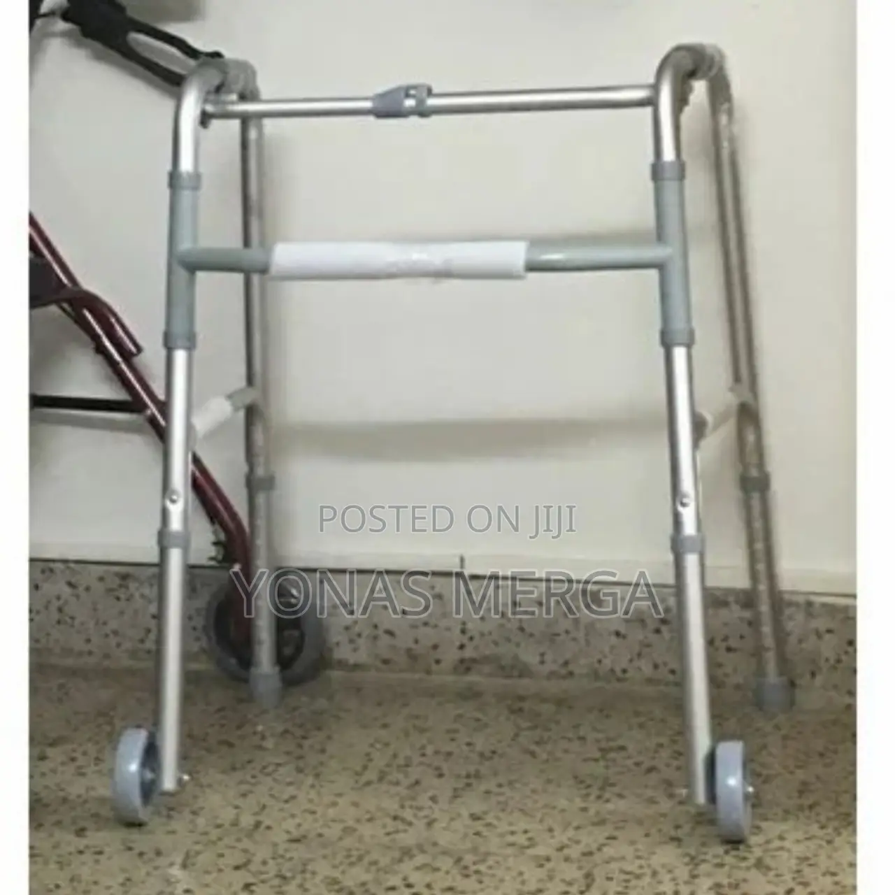 Walker Aluminumheight750-930mmfeature Light Weight Foldable