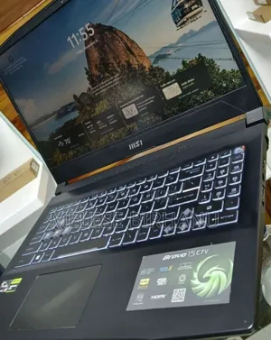 New Laptop MSI 16GB AMD Ryzen 5 SSD 512GB