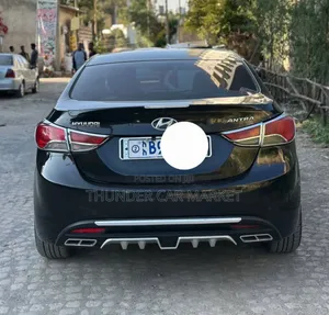 Hyundai Elantra 2013 Black