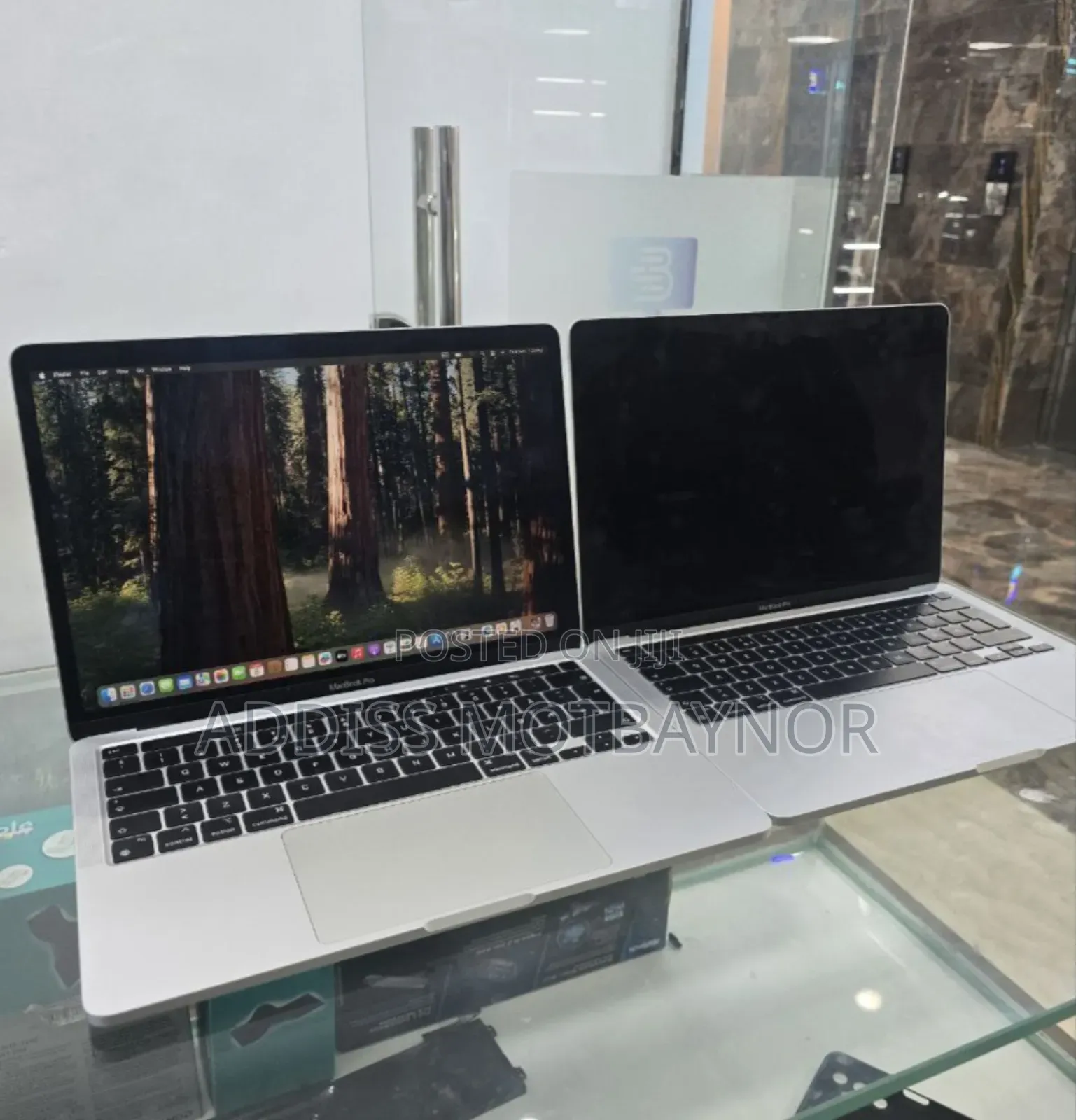 New Laptop Apple MacBook Pro 2019 16GB Apple M1 Pro SSD 256GB