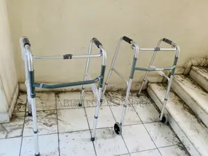 Strong Elderly Walker1:3walker1walker1walker3;4walking Aid