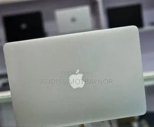 New Laptop Apple MacBook 2017 8GB Intel Core I5 SSD 128GB