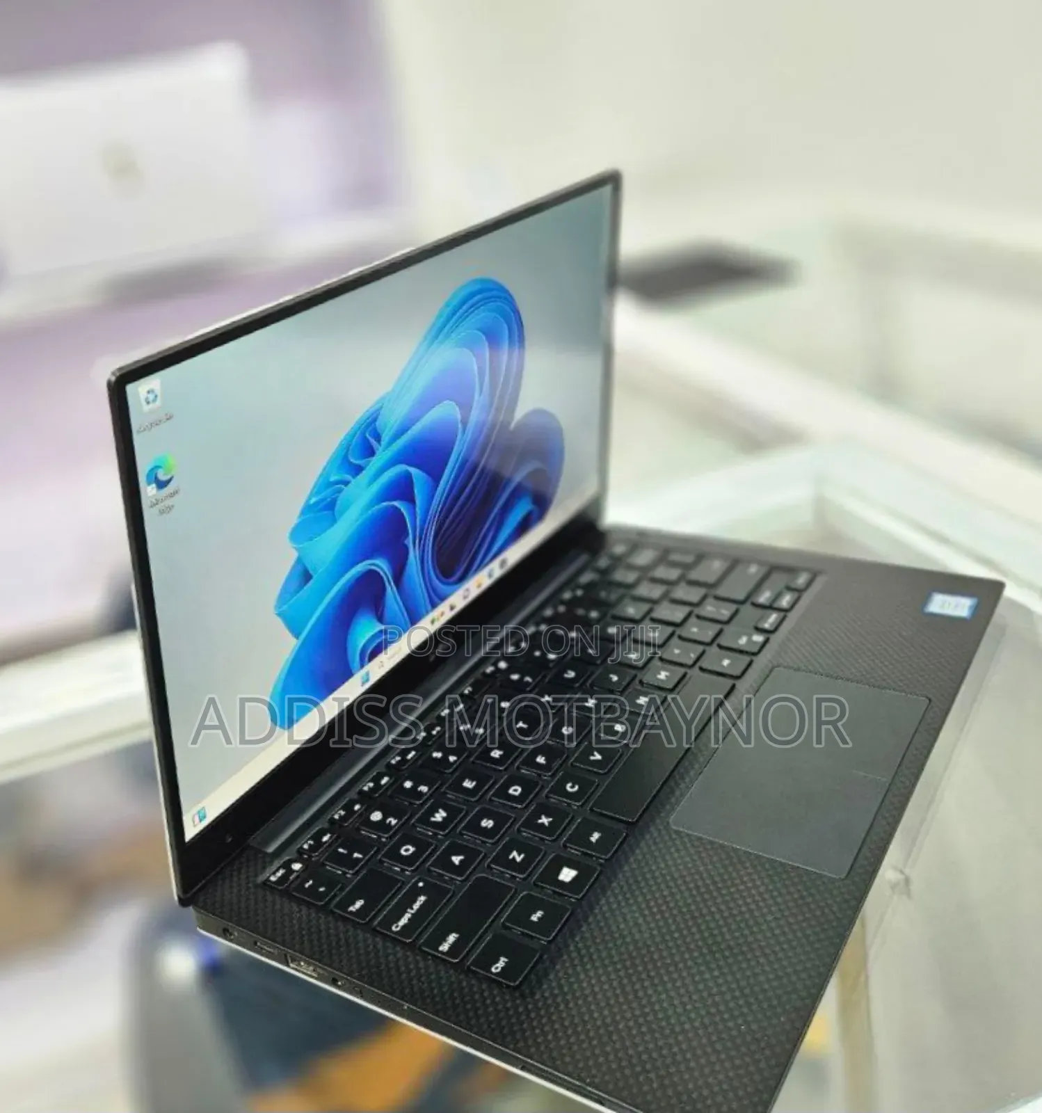 New Laptop Dell XPS 15 8GB Intel Core I7 SSD 512GB