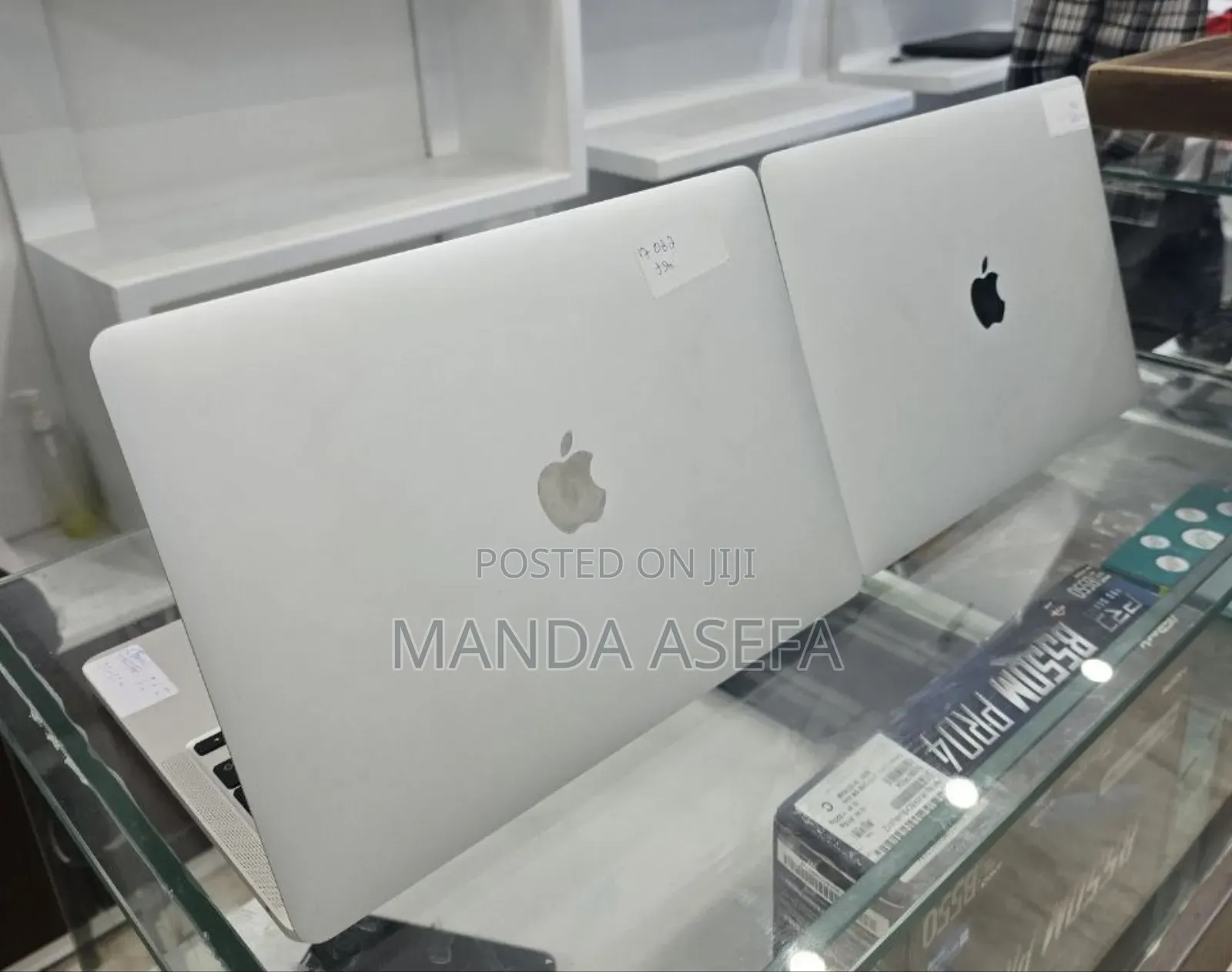 New Laptop Apple MacBook Pro M1 8GB Apple M1 SSD 256GB