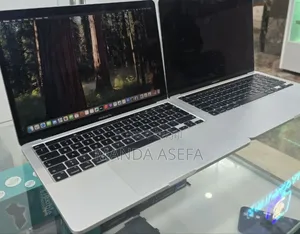 New Laptop Apple MacBook Pro M1 8GB Apple M1 SSD 256GB