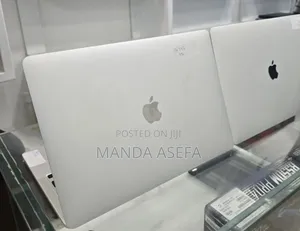 New Laptop Apple MacBook Pro M1 8GB Apple M1 SSD 256GB