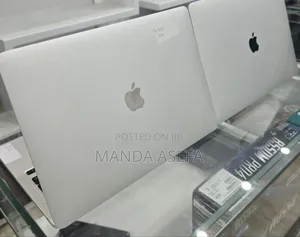 New Laptop Apple MacBook Pro M1 8GB Apple M1 SSD 256GB