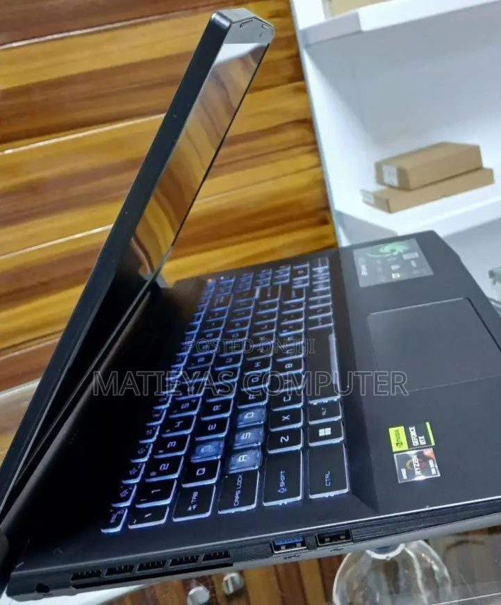 New Laptop MSI 16GB AMD Ryzen 5 SSD 1T