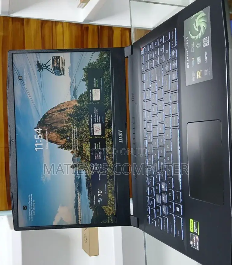 New Laptop MSI 16GB AMD Ryzen 5 SSD 1T