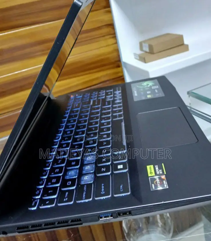 New Laptop MSI 16GB AMD Ryzen 5 SSD 1T