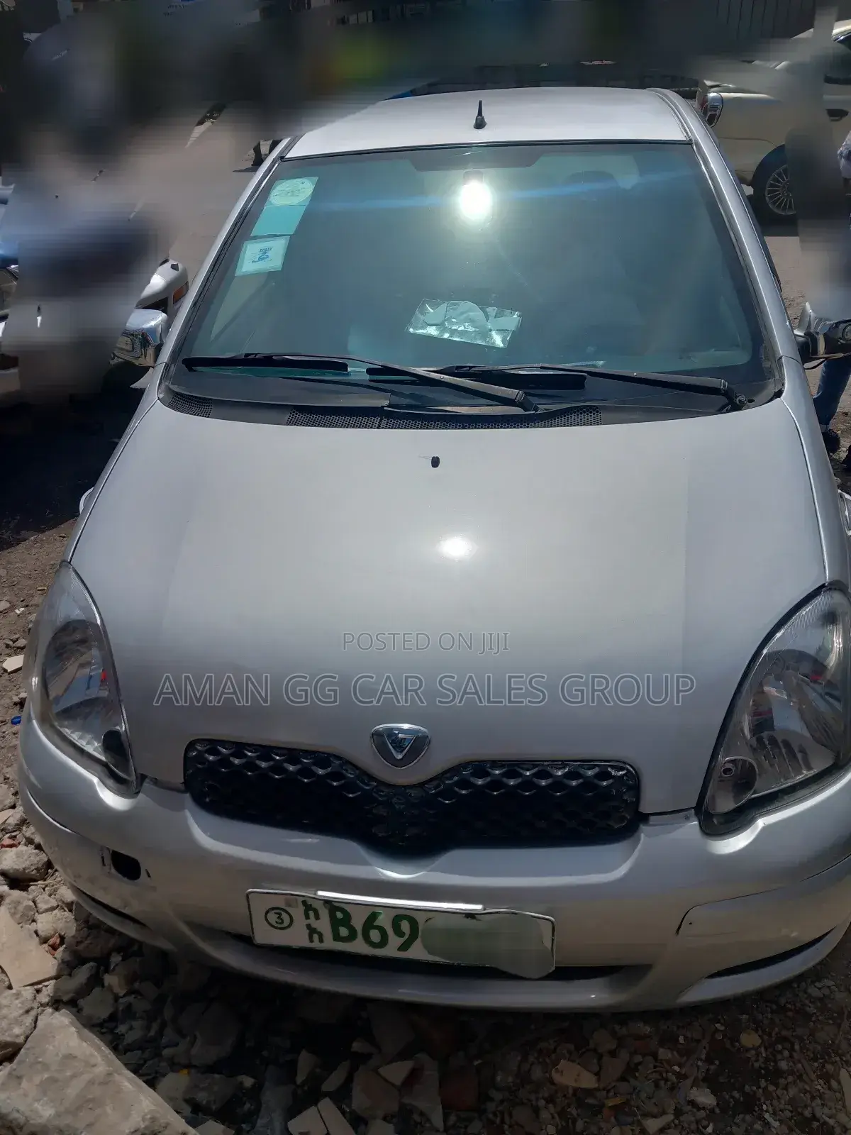 Toyota Vitz 2002 Silver
