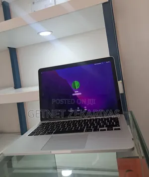 New Laptop Apple MacBook Pro 2017 8GB Intel Core I5 SSD 256GB