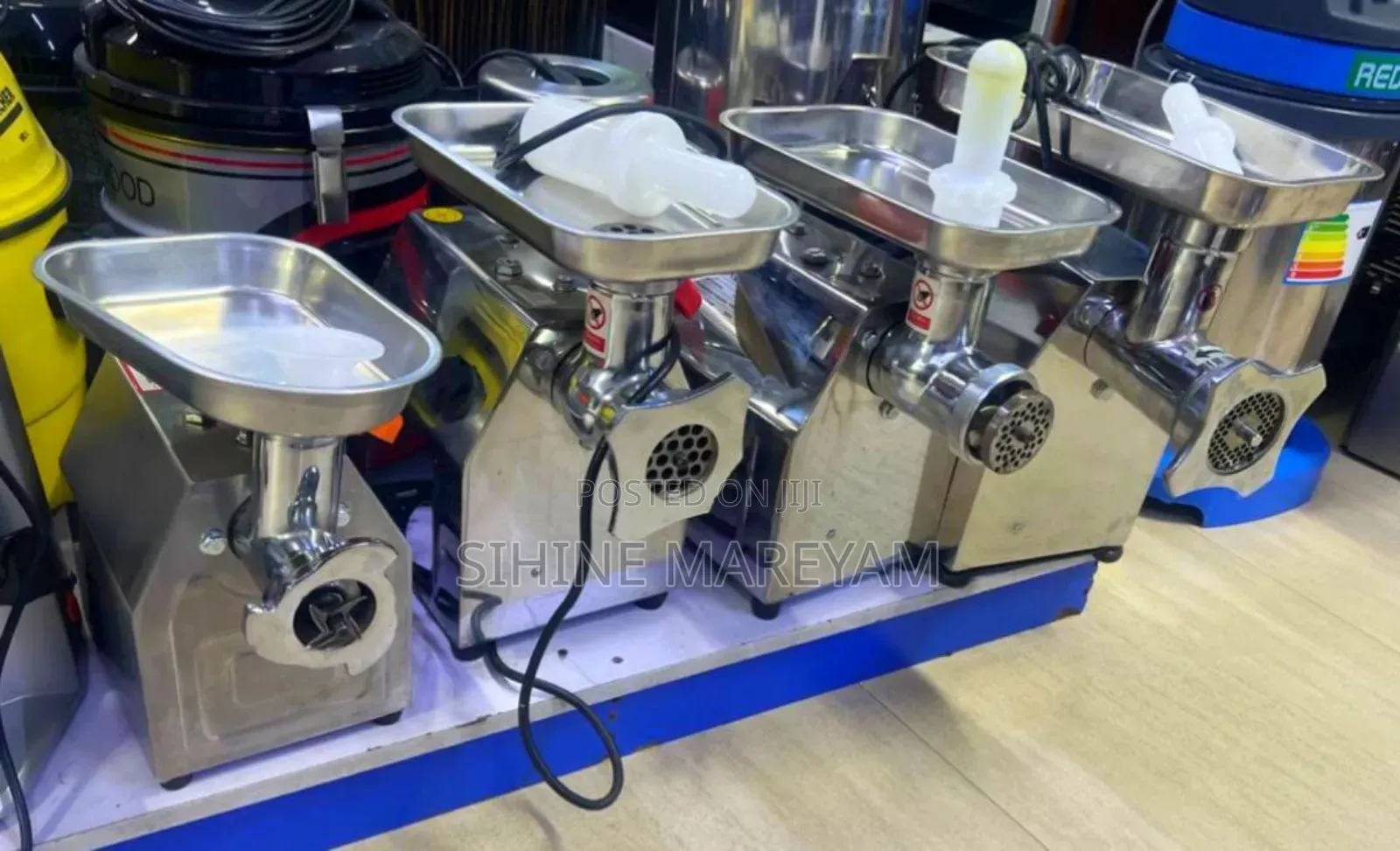 ጥራትና ጥንካሬን አጣምሮ የያዘ የስጋ መፍጫ ማሽን
Arshia Meat Grinder