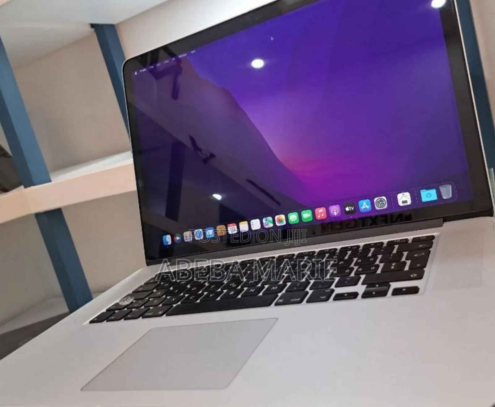 New Laptop Apple MacBook Pro 2017 8GB Intel Core I5 SSD 256GB