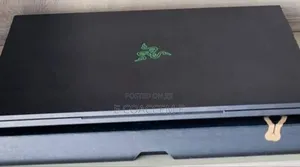 New Laptop Razer Blade 32GB Intel Core I9 SSD 2T