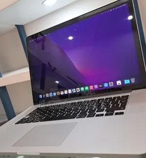 New Laptop Apple MacBook 8GB Intel Core I7 SSD 256GB