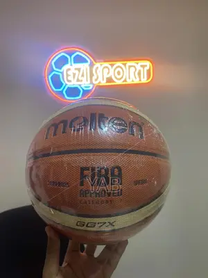 Photo - Ye Basketball Kuas Molten