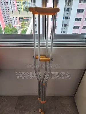 Photo - 2pcs Crutches ¿∞¶Bilateral Crutches₣Armpit Crutches፱€¥ክራንች