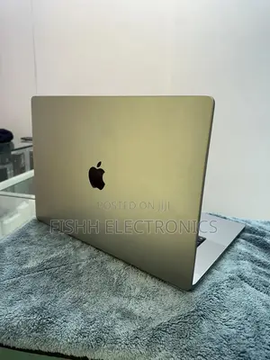Laptop Apple MacBook Pro 2021 M1 32GB Apple M1 Pro SSD 2T