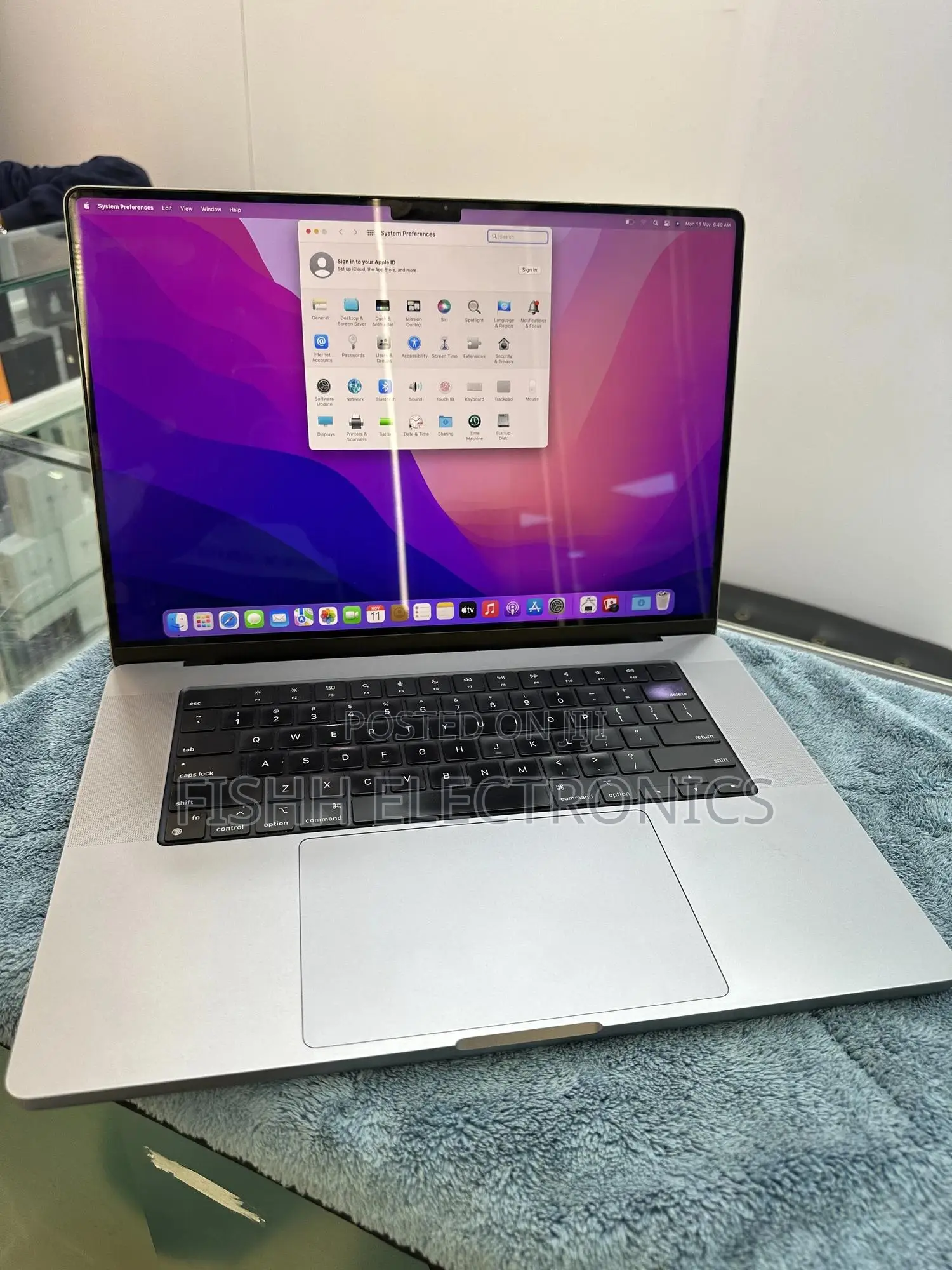 Laptop Apple MacBook Pro 2021 M1 32GB Apple M1 Pro SSD 2T