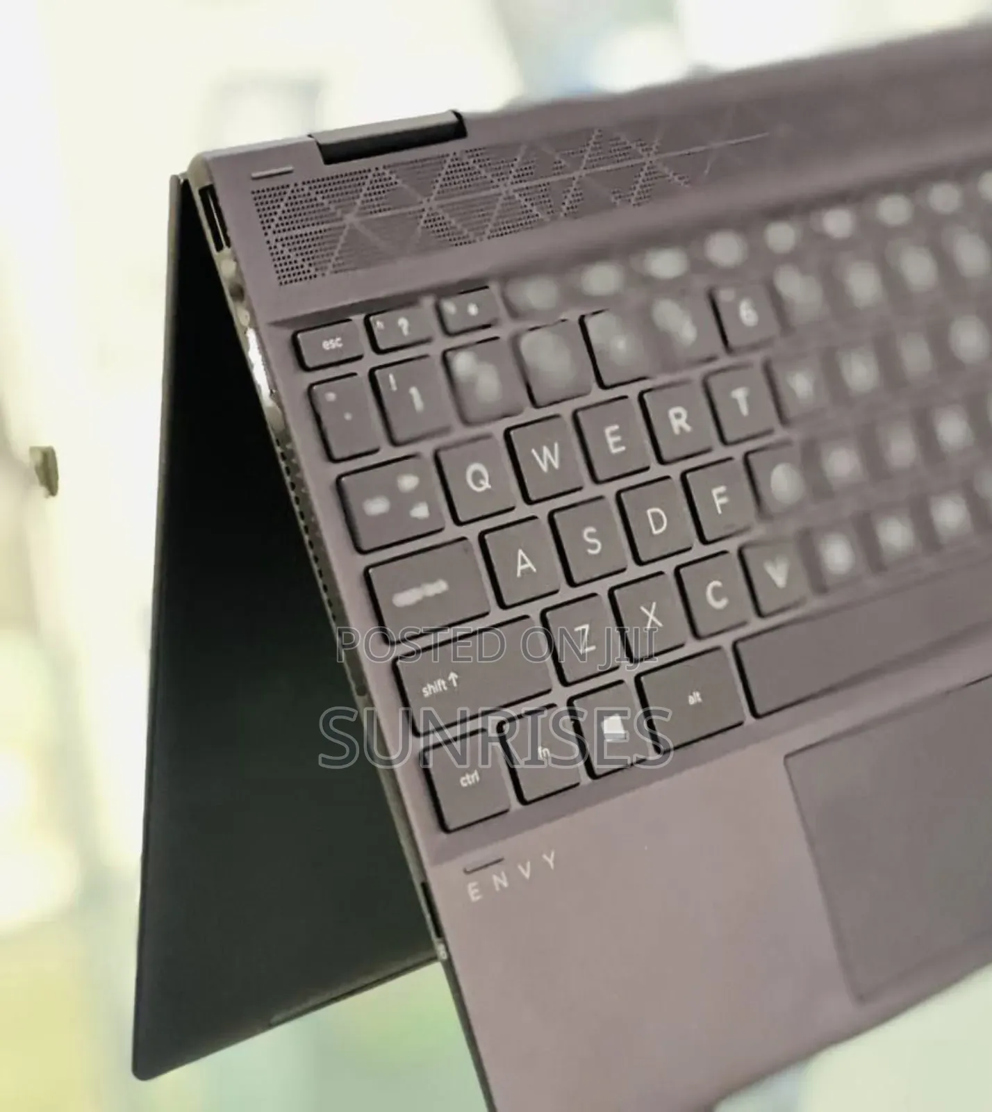 New Laptop HP Envy X360 8GB AMD Ryzen 5 SSD 512GB