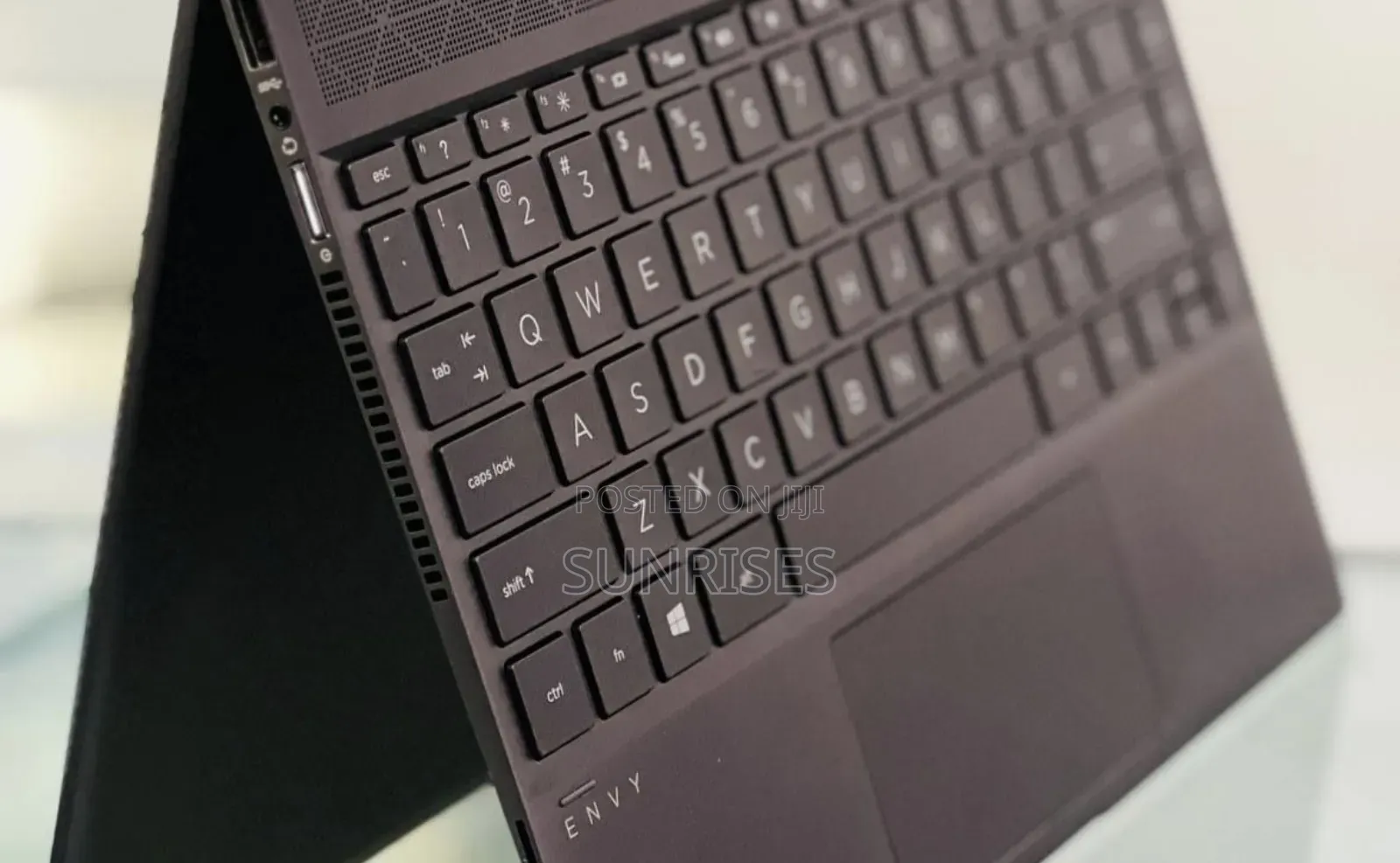 New Laptop HP Envy X360 8GB AMD Ryzen 5 SSD 512GB