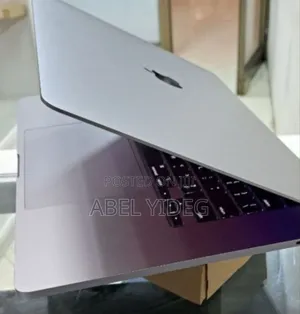 New Laptop Apple MacBook Pro 2018 32GB Intel Core I9 SSD 1T