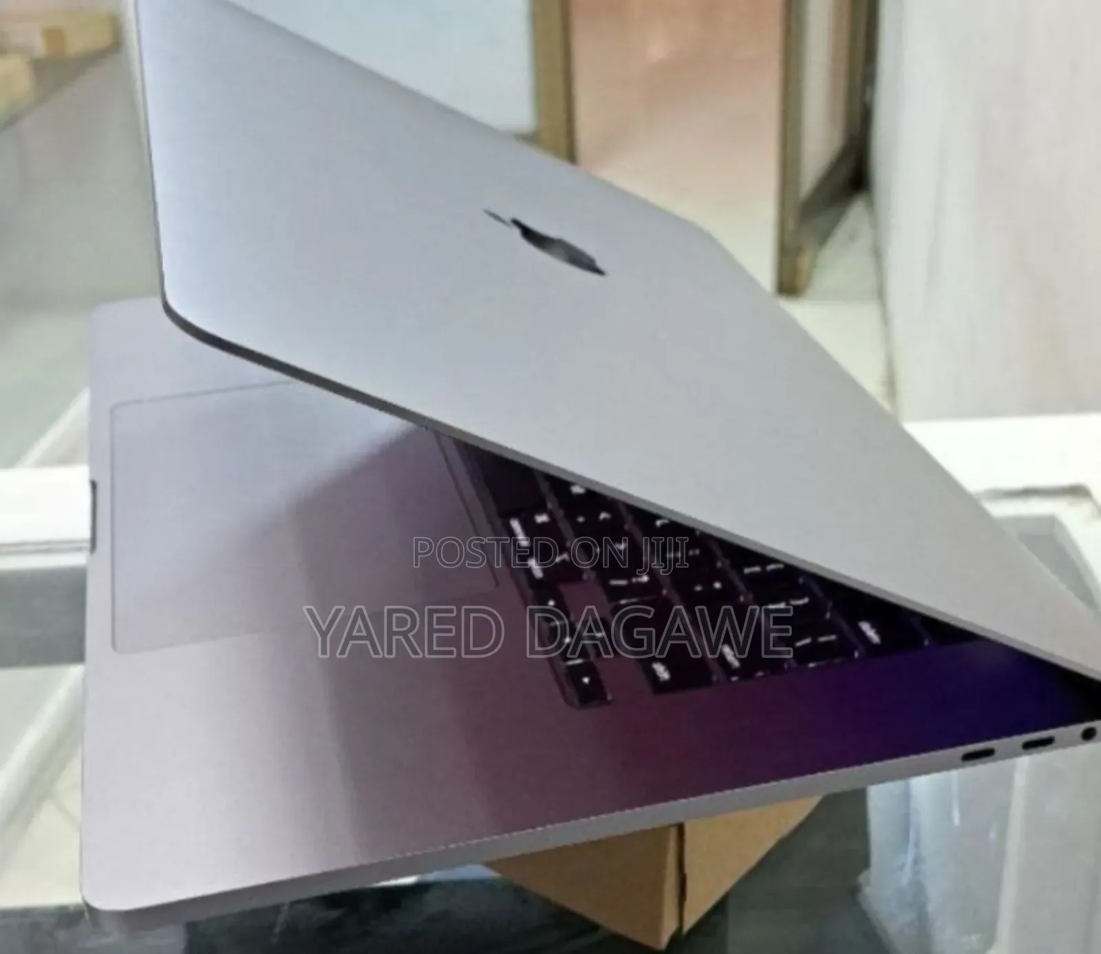New Laptop Apple MacBook Pro 2018 32GB Intel Core I9 SSD 1T