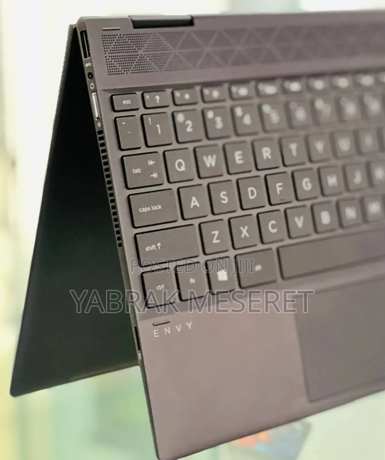 New Laptop HP Envy X360 8GB AMD Ryzen 5 SSD 512GB