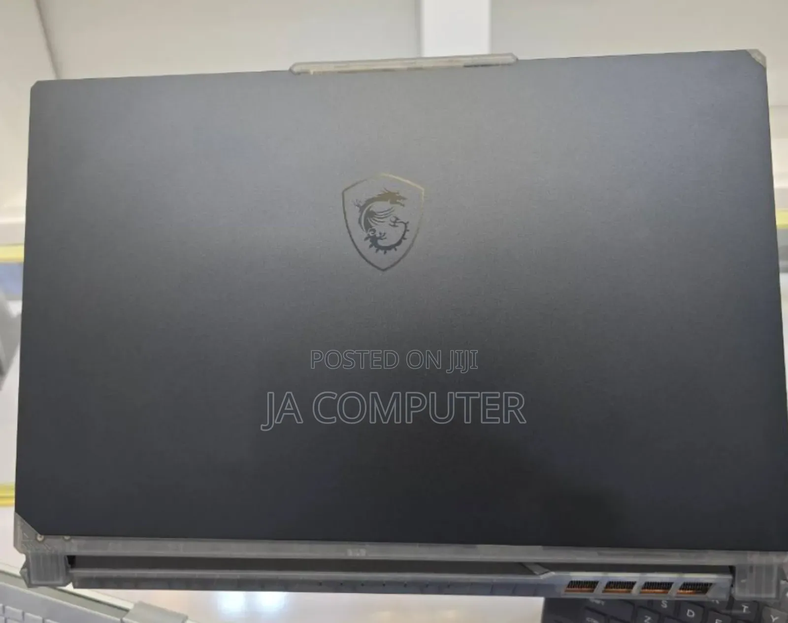 New Laptop MSI Crosshair 15 16GB Intel Core I7 SSD 512GB