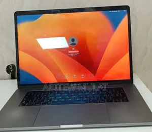 New Laptop Apple MacBook Pro 2017 16GB Intel Core I7 SSD 512GB