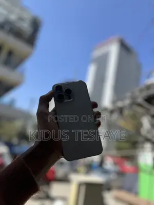 Photo - New Apple iPhone 15 Pro Max 512 GB Silver