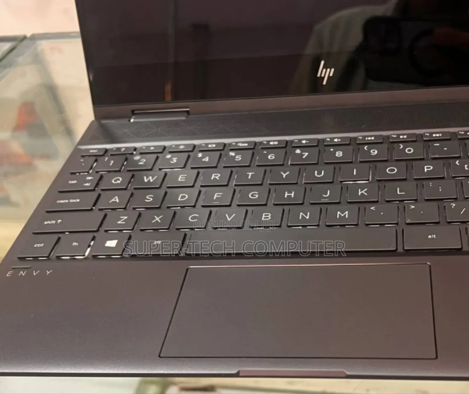 New Laptop HP Envy X360 8GB AMD Ryzen 5 SSD 512GB