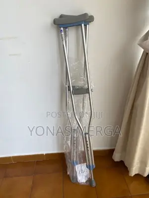Photo - Bilateral Crutches ፭=ክራንችcrutches~¿0crutches፪€Crutchesክራንች