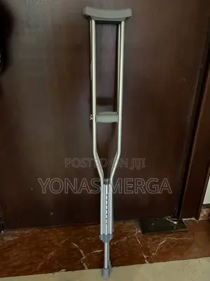 Kranch፤በ፣Crutches33crutches~፲bilateral Crutches¥፮crutches