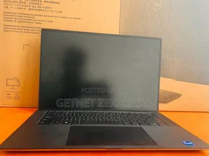 Photo - New Laptop Dell Precision 15 5520 16GB Intel Core I7 SSD 512GB