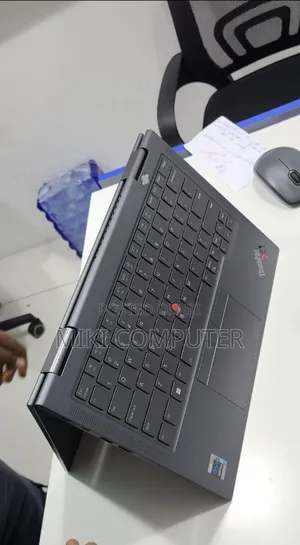 Photo - New Laptop Lenovo ThinkPad Yoga 16GB Intel Core I7 SSD 1T