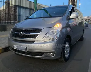 Hyundai Starex 2015 Silver
