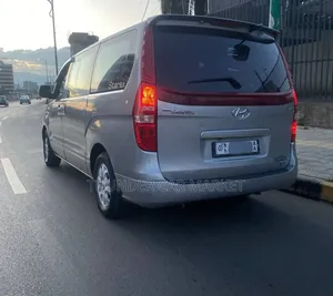 Hyundai Starex 2015 Silver