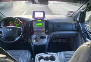 Hyundai Starex 2015 Silver