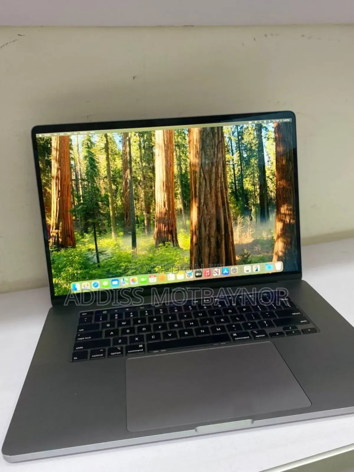 New Laptop Apple MacBook Pro 2019 16GB Intel Core I9 SSD 512GB