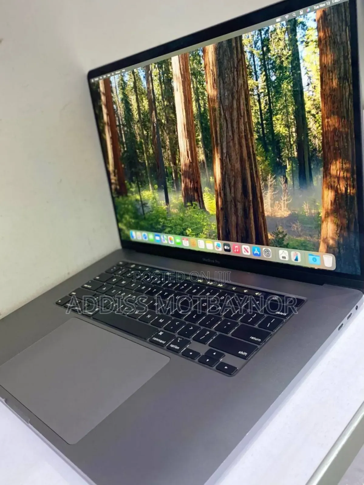 New Laptop Apple MacBook Pro 2019 16GB Intel Core I9 SSD 512GB