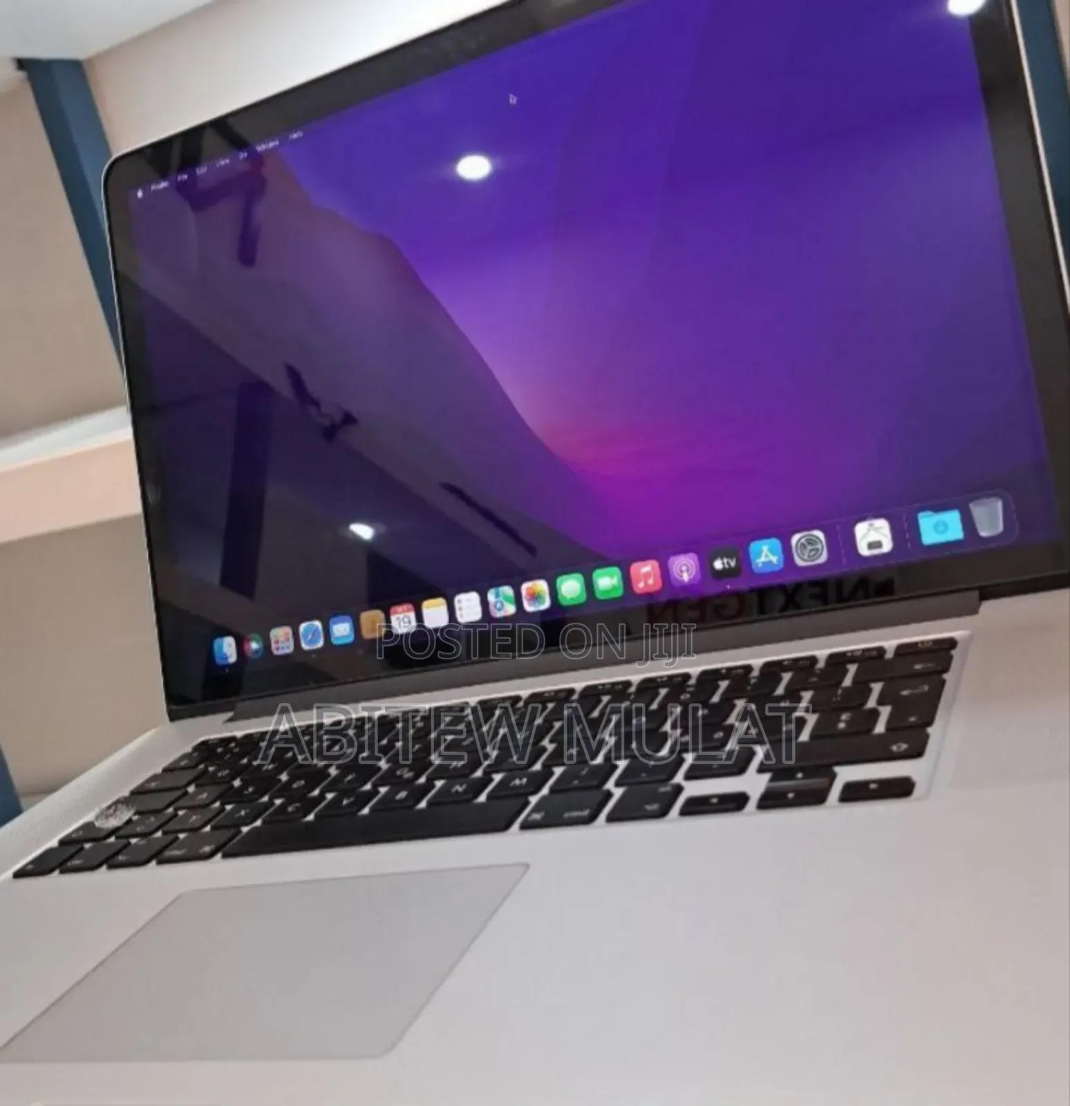 New Laptop Apple MacBook Pro 2017 8GB Intel Core I5 SSD 256GB