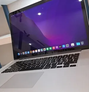 New Laptop Apple MacBook Pro 2017 8GB Intel Core I5 SSD 256GB