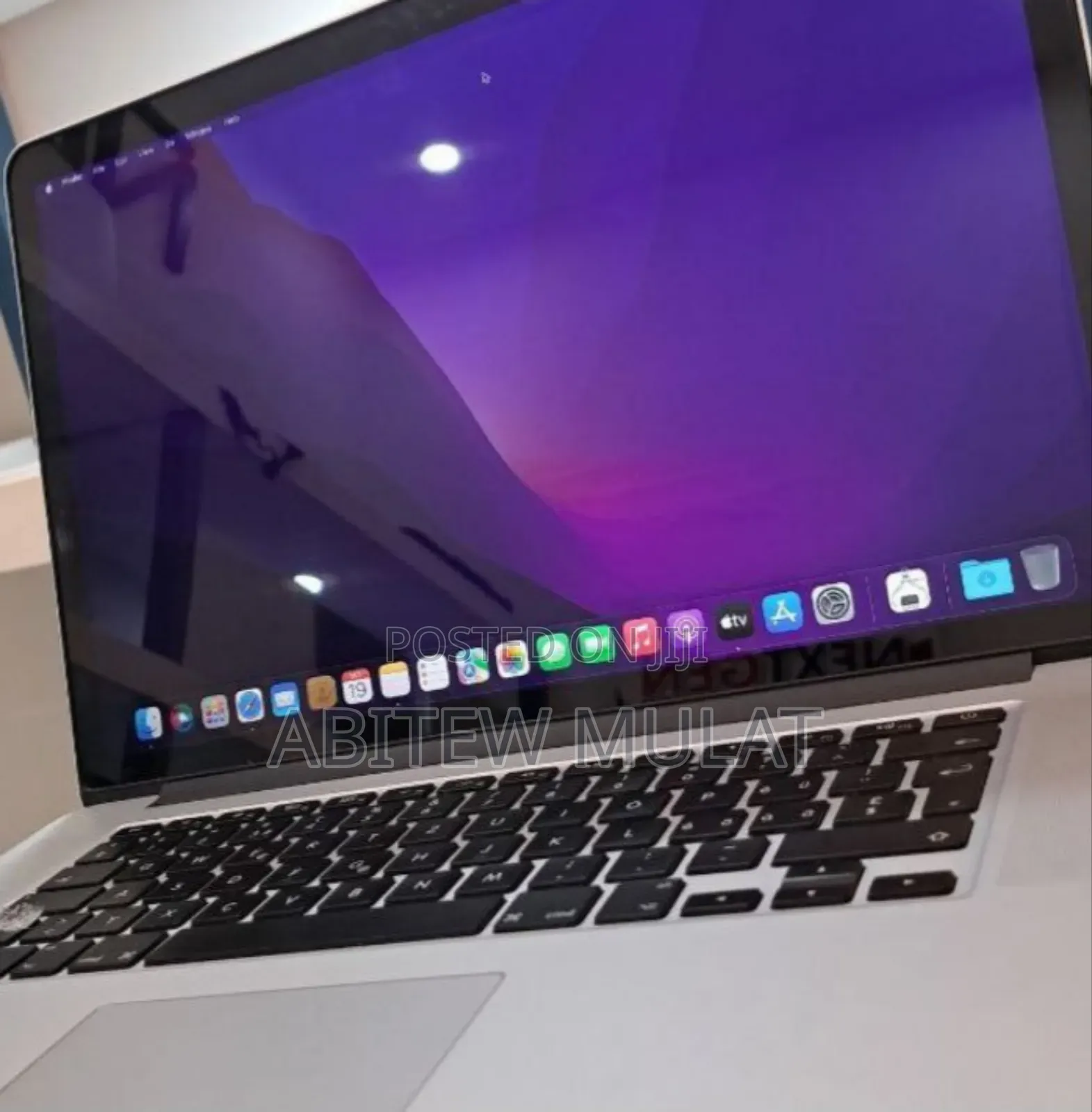 New Laptop Apple MacBook Pro 2017 8GB Intel Core I5 SSD 256GB