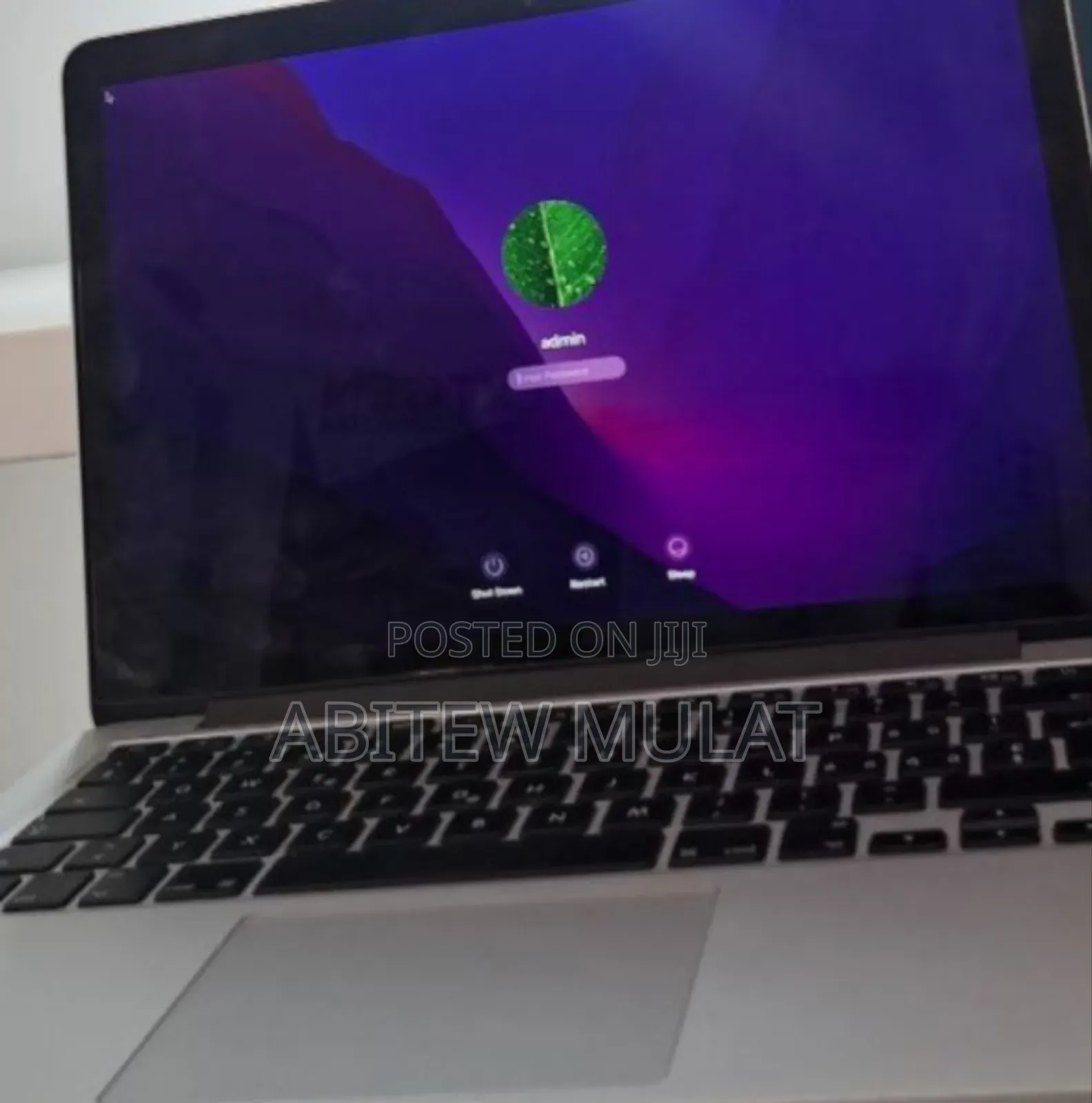 New Laptop Apple MacBook Pro 2017 8GB Intel Core I5 SSD 256GB